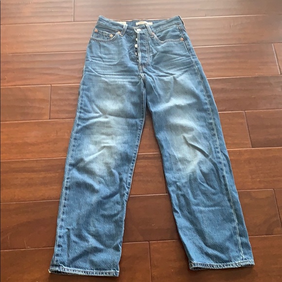 Levi’s Ribcage Straight Size 24 - Picture 3 of 7